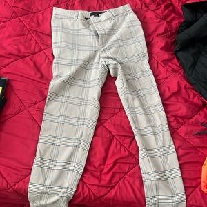 Skinny cropped plaid pants